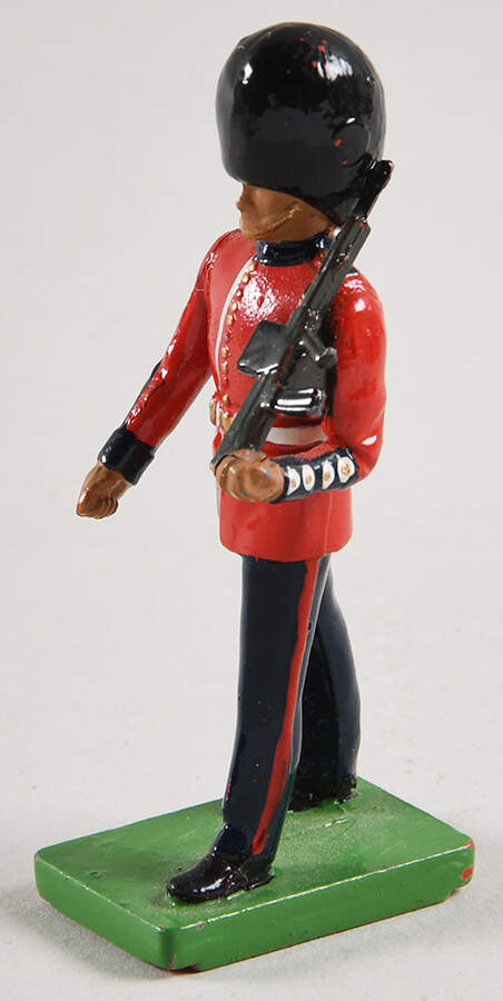 Die Cast Models Grenadier Guard With Sa80 - No Box by W Britain-1