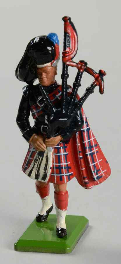 Die Cast Models Scots Guard Piper - No Box by W Britain-1