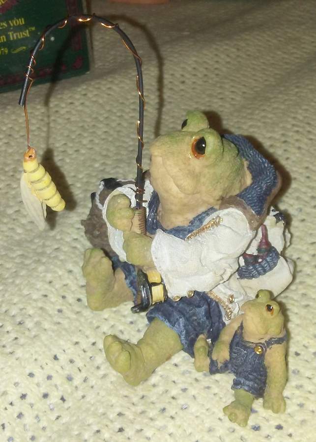 Ribbit and Company Frogmorton  And Tad-Fly Fishing - No Box by Boyds Bears-1