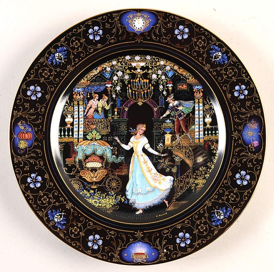 Cinderella-A Classic Tale Stroke Of Midnight - No Box by Bradford Exchange-1