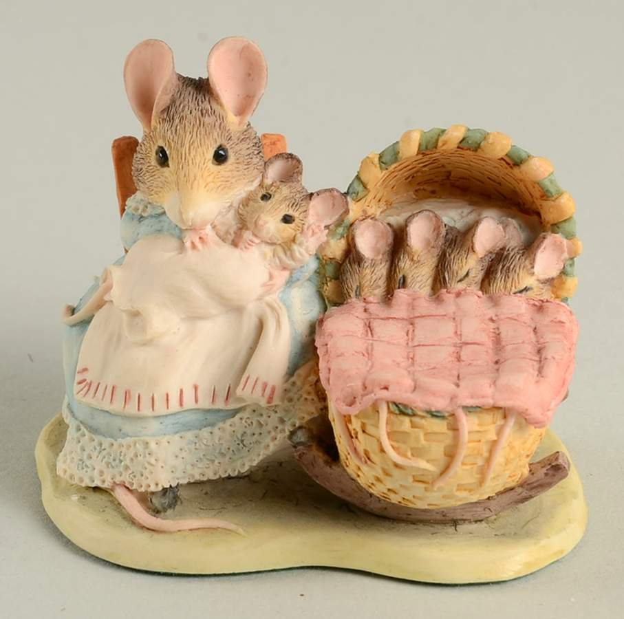 Beatrix Potter Hunca Munca & Babies - Boxed by Border Fine Arts-1