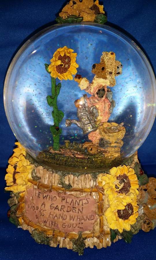 Folkstone Waterglobes Liddy Pearl-How Does Your Garden Grow - No Box by Boyds Bears-1