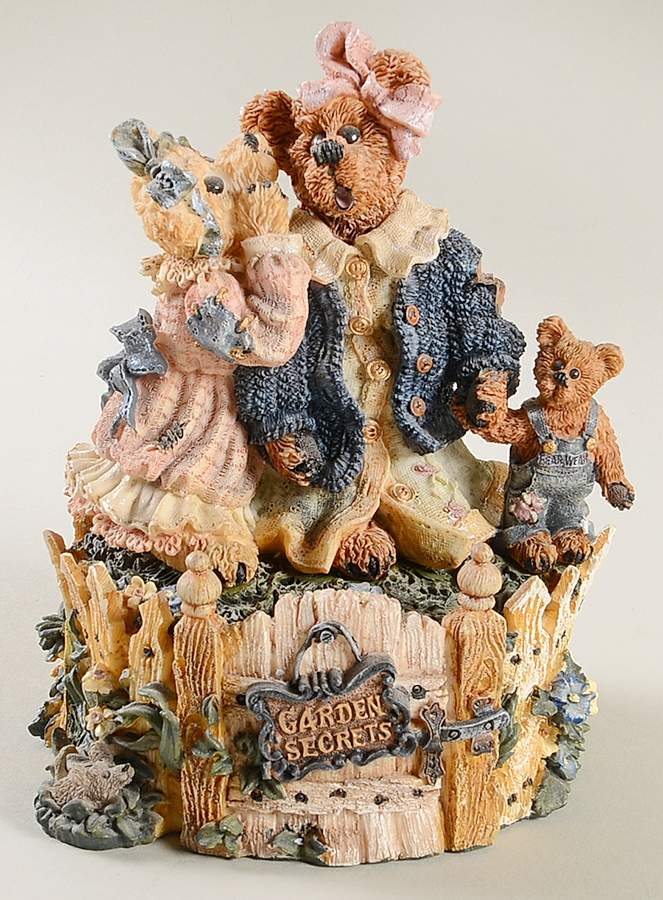 Bearstone Music Boxes The Secret-That's What Friends - Boxed by Boyds Bears-1