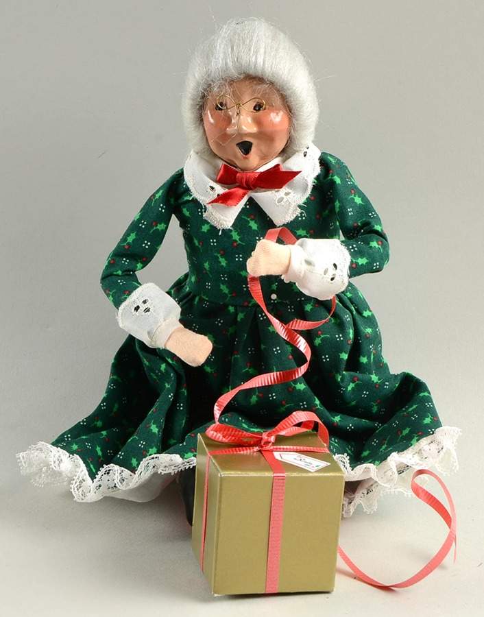 Santa & Mrs Claus Mrs Claus Wrapping Gift - No Box by Byers' Choice Ltd-1