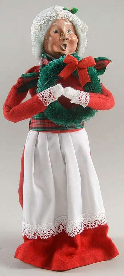 Santa & Mrs Claus Mrs Claus With Wreath - No Box by Byers' Choice Ltd-1