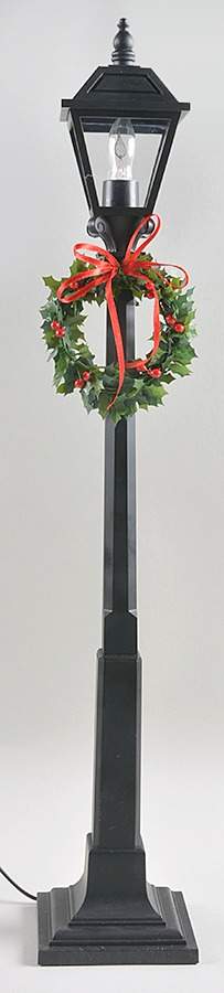 Talbots Carolers Lamppost With Holly Wreath - No Box by Byers' Choice Ltd-1