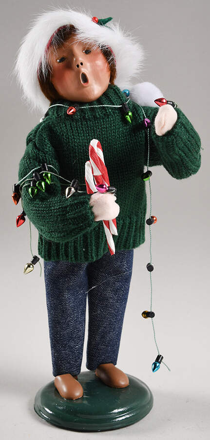Specialty Families Decorating Family - Boy - No Box by Byers' Choice Ltd-1