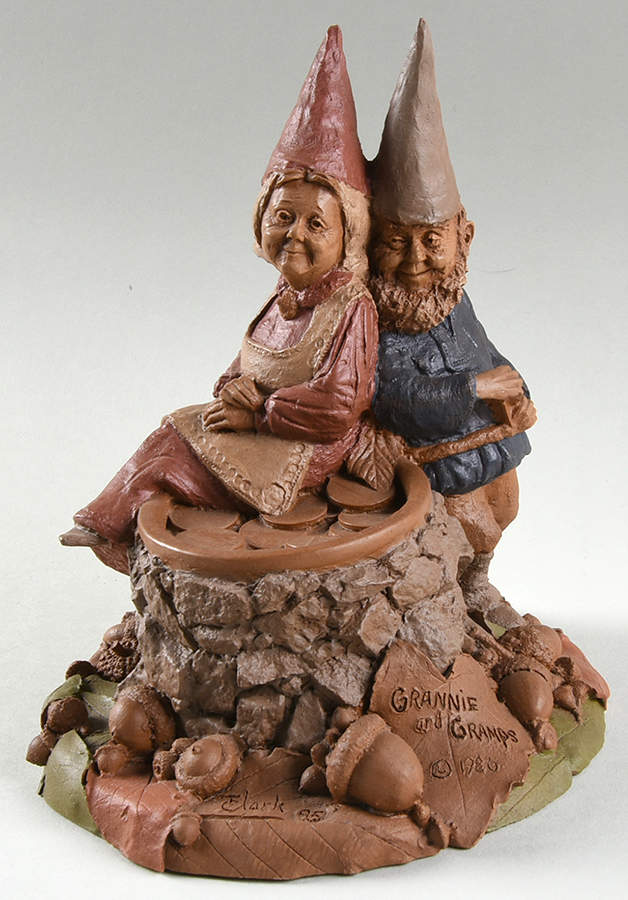 Tom Clark Gnomes Grannie And Gramps - No Box by Cairn Studios-1
