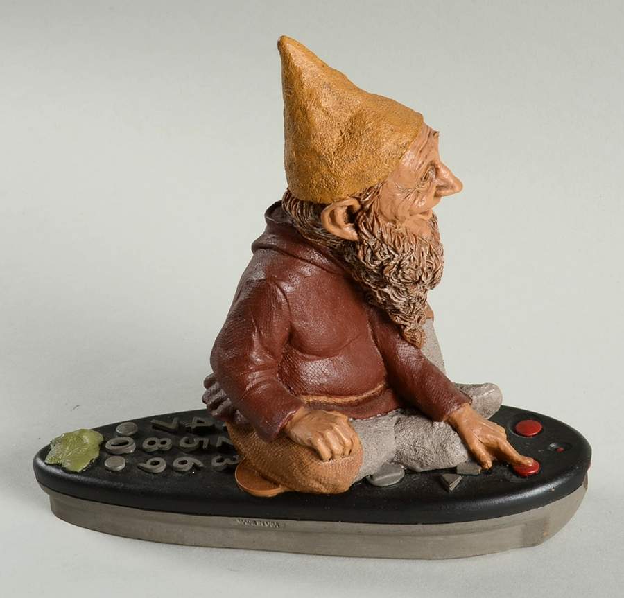 Tom Clark Gnomes Showtime - Red Shirt - No Box 276a by Cairn Studios-1