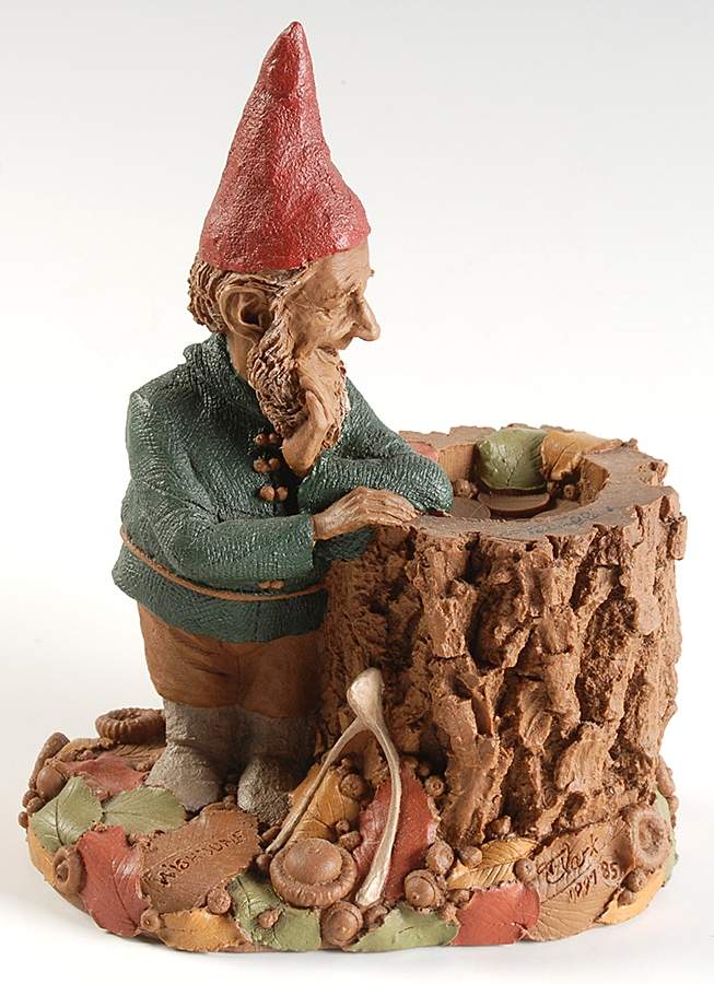 Tom Clark Gnomes Wishbone-Looking In Well - No Box by Cairn Studios-1