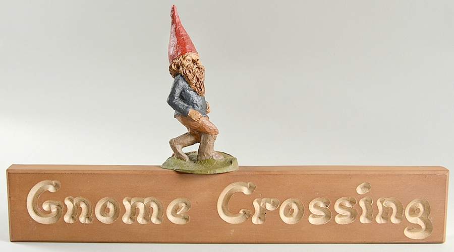 Tom Clark Gnomes Gnome Crossing-Sign - No Box by Cairn Studios-1
