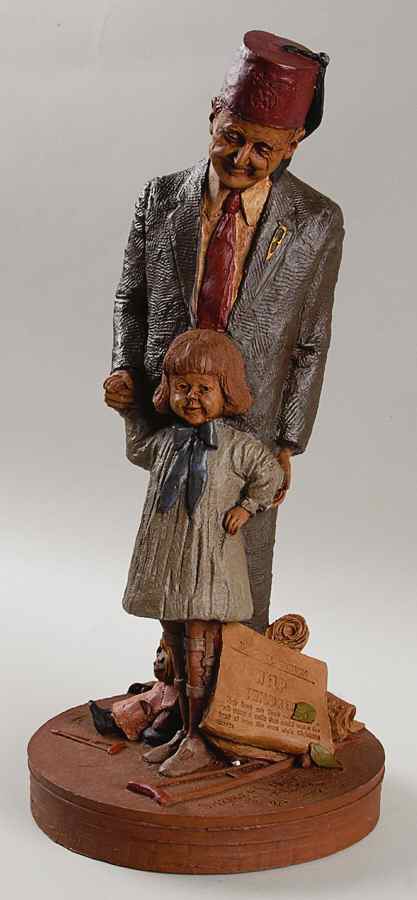 Tom Clark Gnomes Shriner And Hope - No Box by Cairn Studios-1