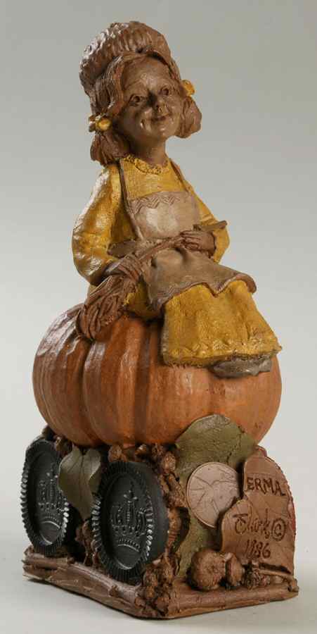 Tom Clark Gnomes Erma - No Box by Cairn Studios-1