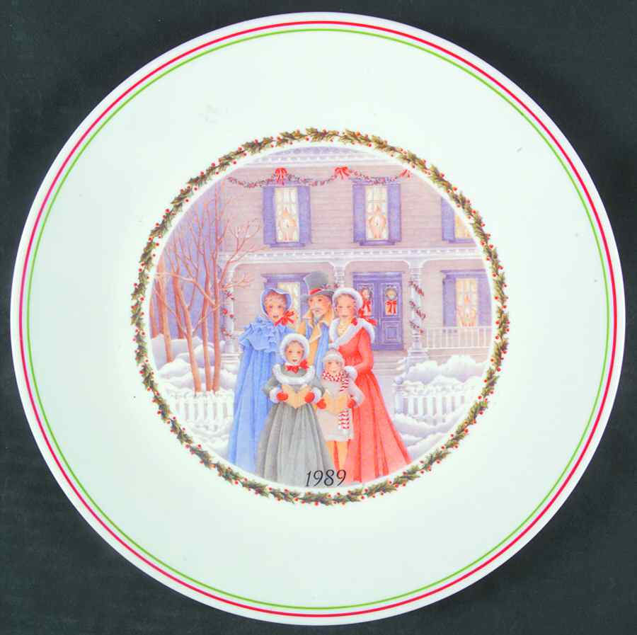 Corning Christmas Plate Christmas Plate - No Box by Corning Corelle-1