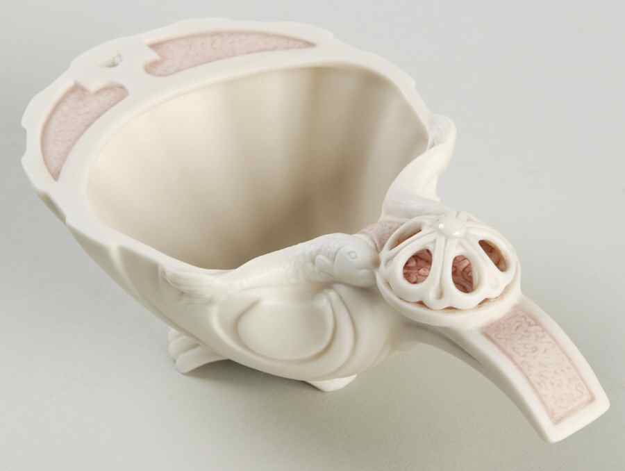 Cybis Figurines Bonbonniere Baptismal Shell - No Box by Cybis-1