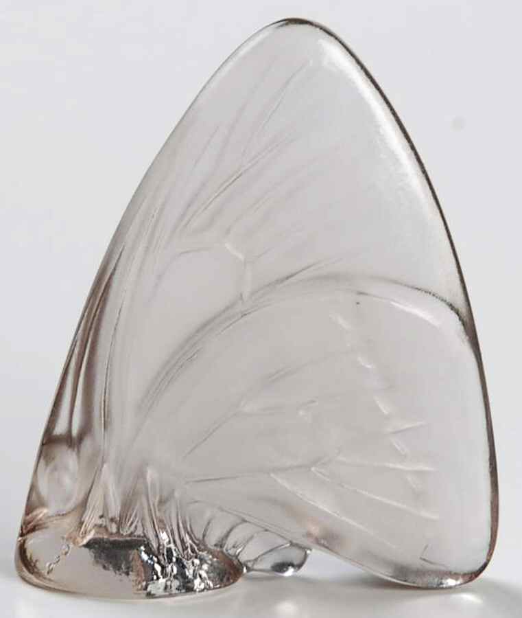 Grand Nacre Butterfly Butterfly-Champagne No Enamel - Boxed by Lalique-1
