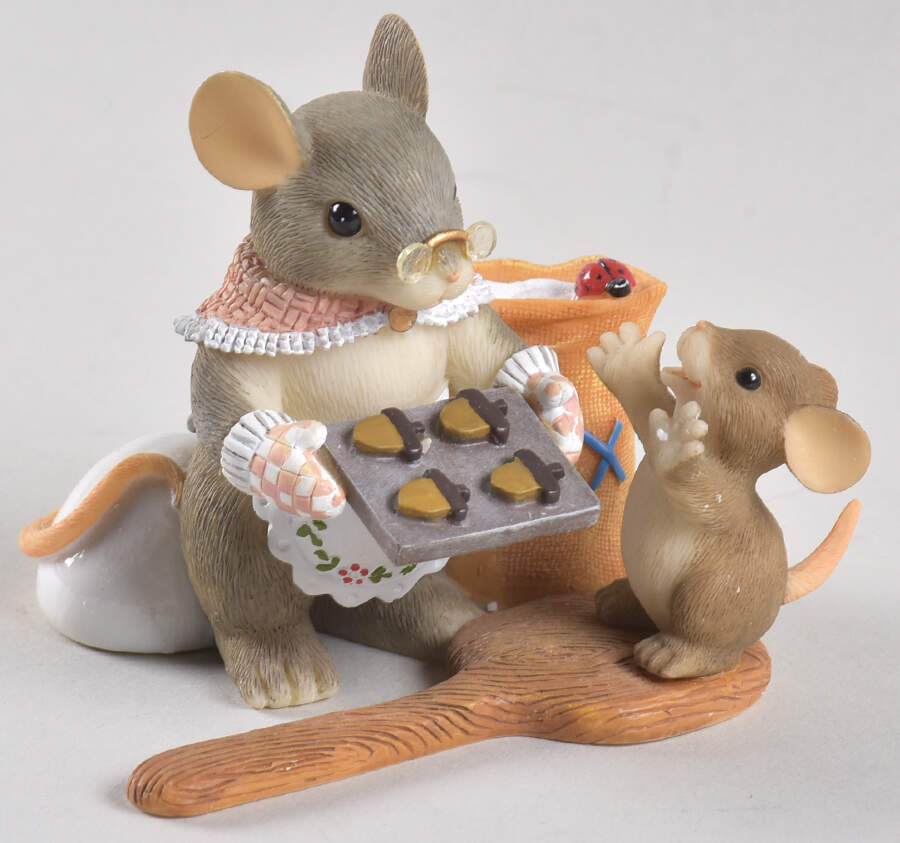 Charming Tails You Bake Me Happy - No Box by Charming Tails-1