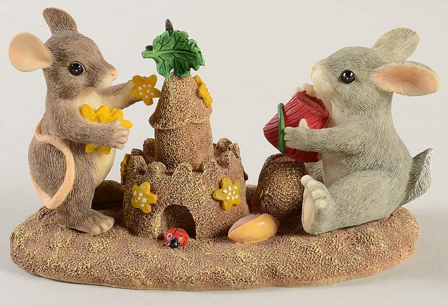 Charming Tails Building Castles - Boxed by Charming Tails-1