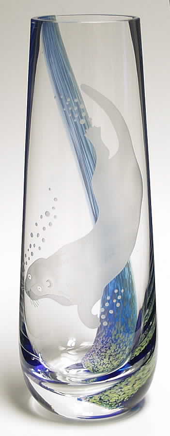 Images Collection 9" Otter Straight Vase - No Box by Caithness-1
