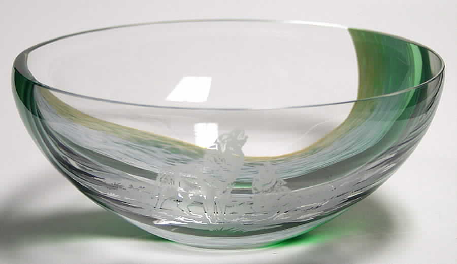 Northern Lights Collection Hunting Wolves Bowl - Boxed by Caithness-1