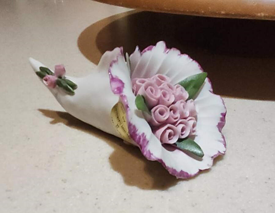 Capodimonte Giftware Roses In Lily Must - No Box by Capodimonte-1