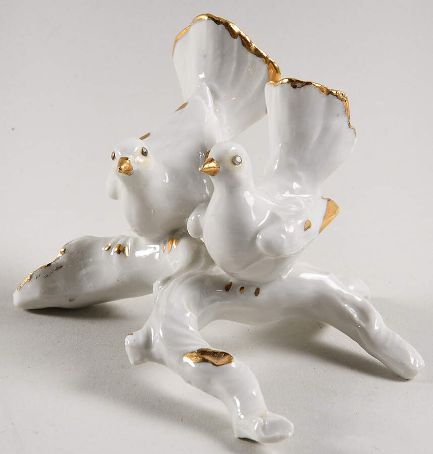 Capodimonte Giftware 2 Doves/Lovebirds On A Branch - No Box by Capodimonte-1