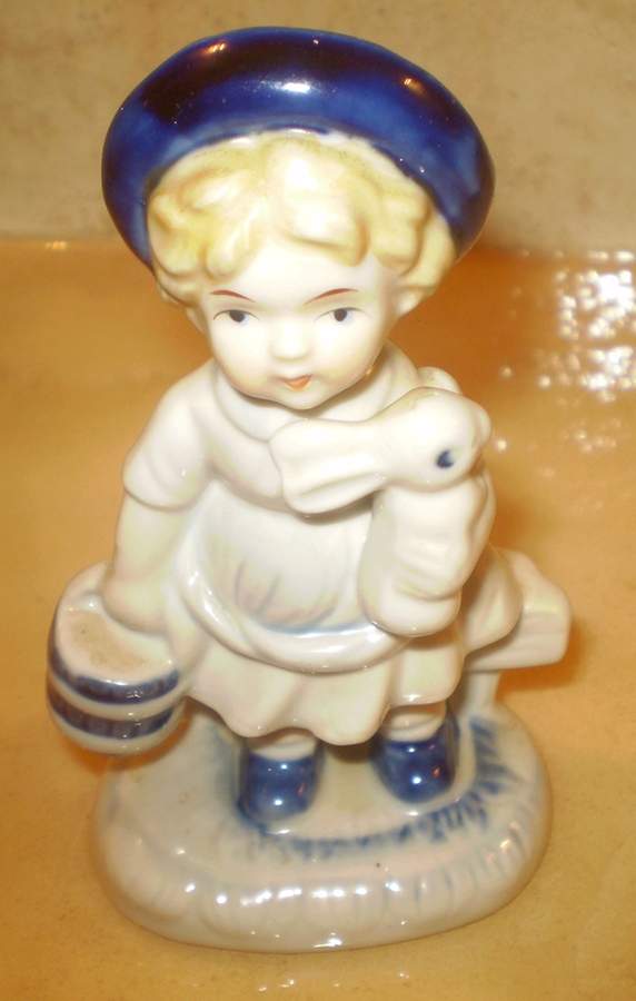 Capodimonte Giftware Girl W/Bunny & Pail - No Box by Capodimonte-1