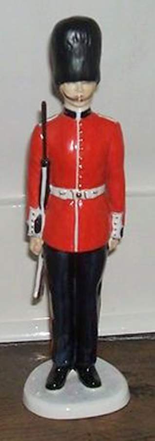 London Heritage Grenadier Guard - Boxed by Coalport-1
