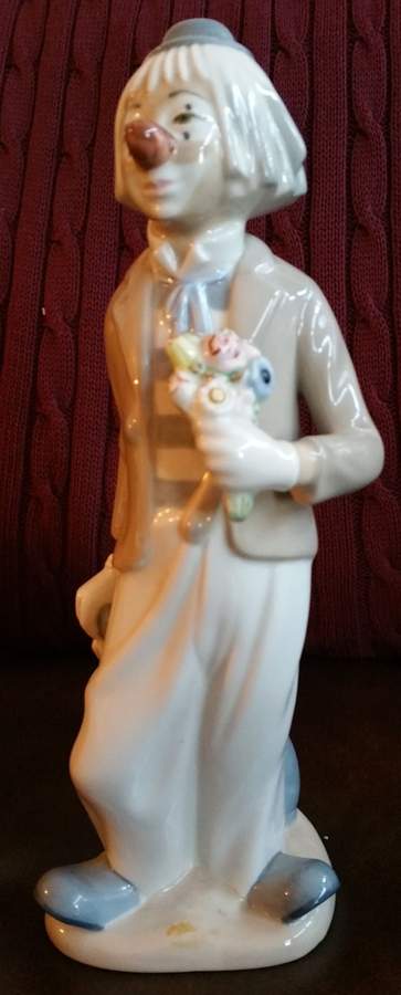 Casades Figurines Clown With Bouquet - Boxed by Casades Porcelain-1