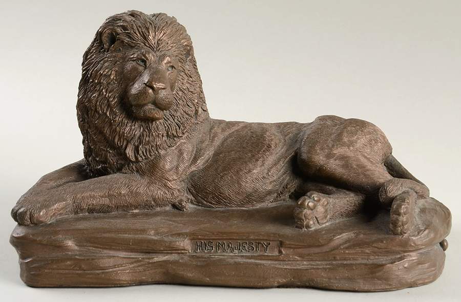 Cairn Bronzes His Majesty-Tim Wolfe - No Box by Cairn Studios-1