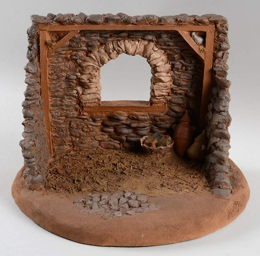 Kindred Spirits Nativity Nativity Barn (Creche) - No Box by Cairn Studios-1