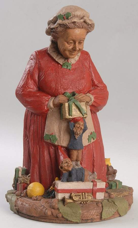 Christmas Tom Clark Figurines Mrs Claus Ii - No Box by Cairn Studios-1