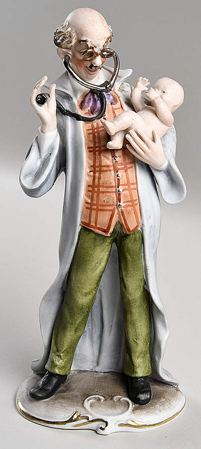 Pucci Doctor With Baby - No Box by Capodimonte-1