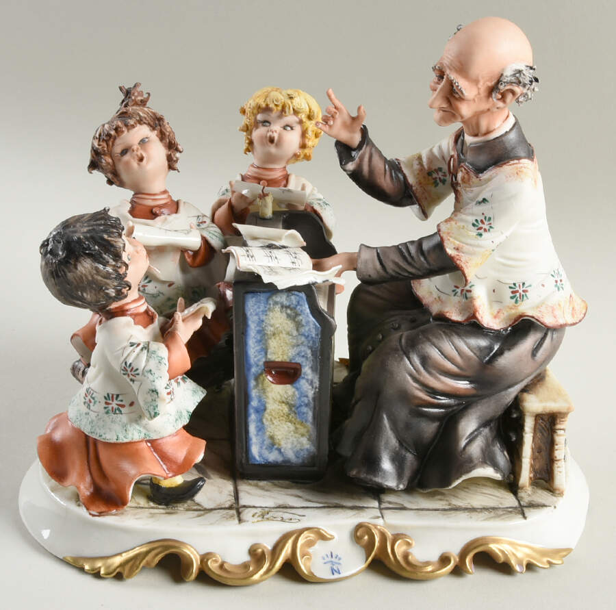 La Medea By Rori Choir Teacher - No Box by Capodimonte-1