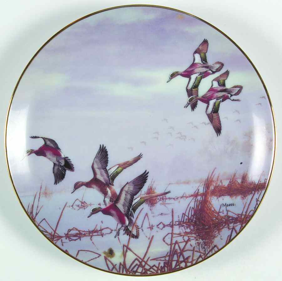Ducks Taking Flight In To Feed - No Box by Danbury Mint-1