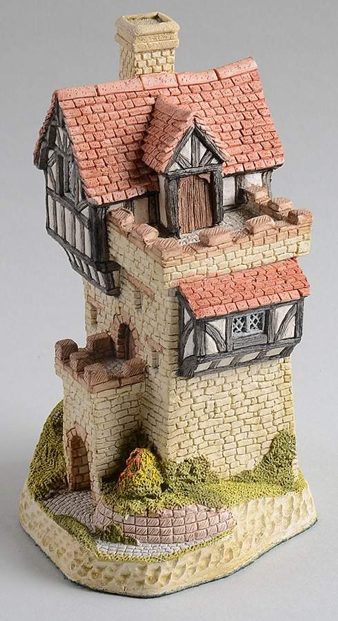 British Traditions Knight's Castle-June - Boxed by David Winter-1