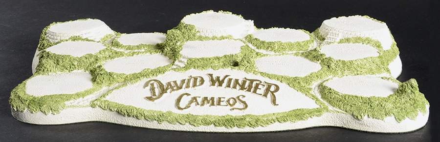 Cameos Diorama Light Letters - Boxed by David Winter-1