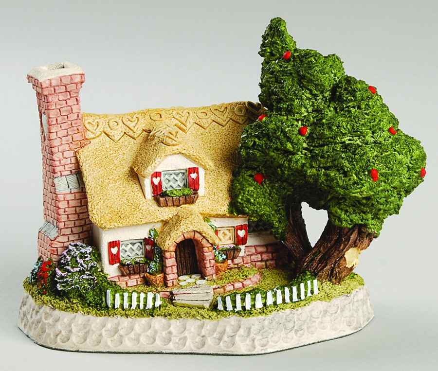 Celebration Cottages Sweetheart Haven - Boxed by David Winter-1