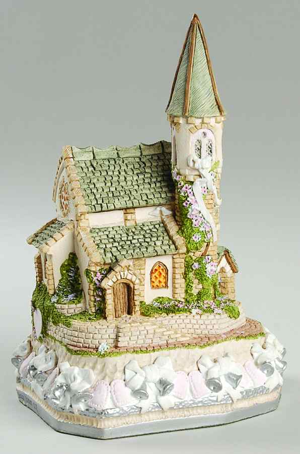 Celebration Cottages Celebration Chapel-Premier - Boxed by David Winter-1