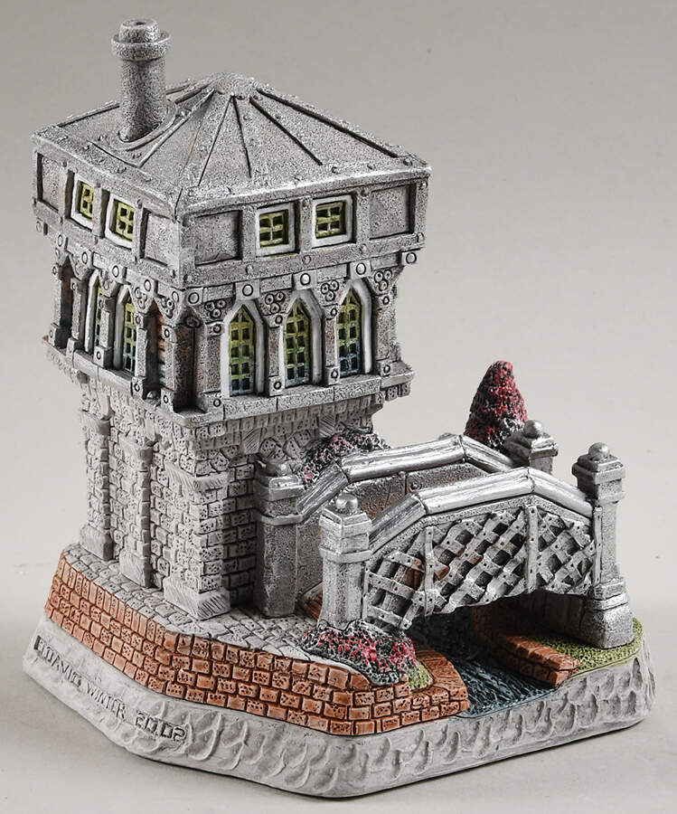 Collectors Guild Scene Old Iron Bridge - No Box by David Winter-1
