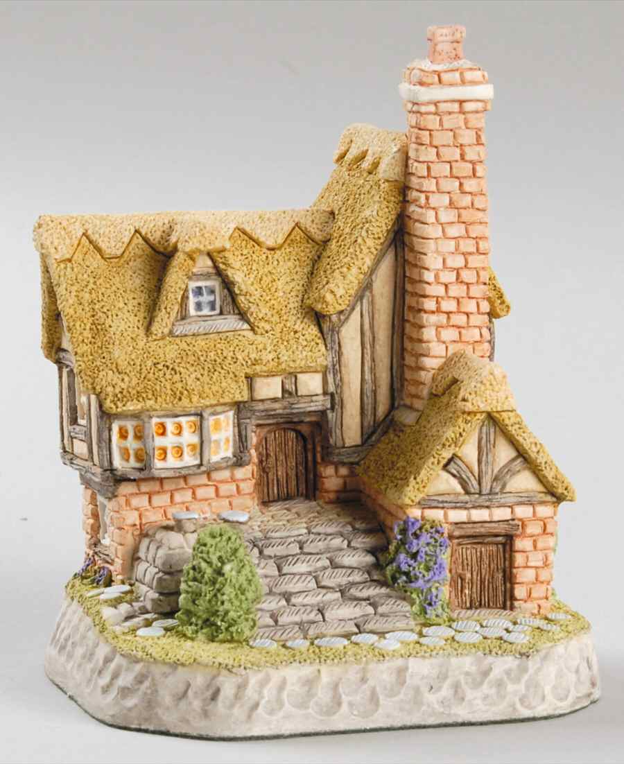 English Village The Chandlery - No Box by David Winter-1