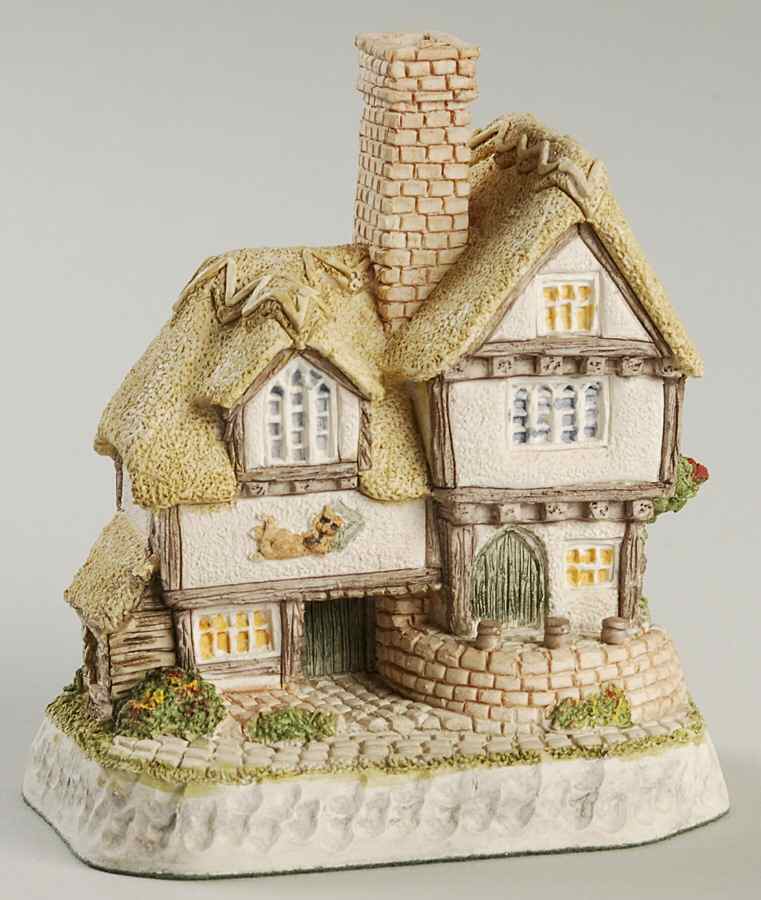 English Village The Cat And Pipe Inn - No Box by David Winter-1