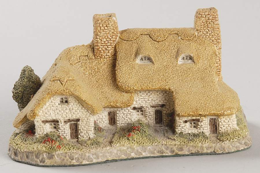 Heart of England Series Meadowbank Cottages - Boxed by David Winter-1