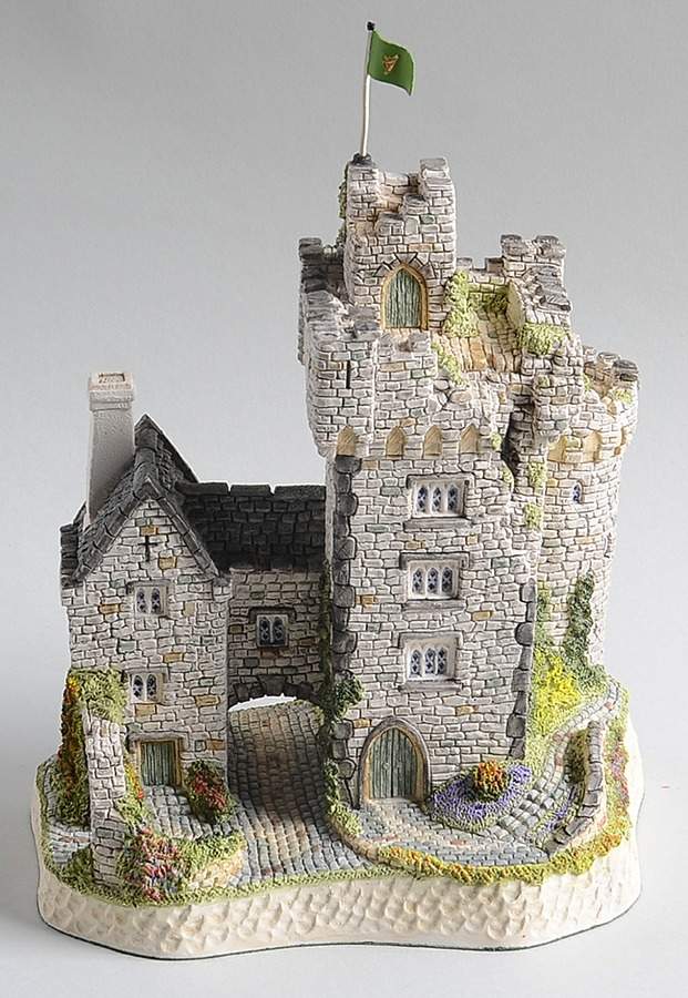 Irish Collection O'Donovans Castle - Boxed by David Winter-1