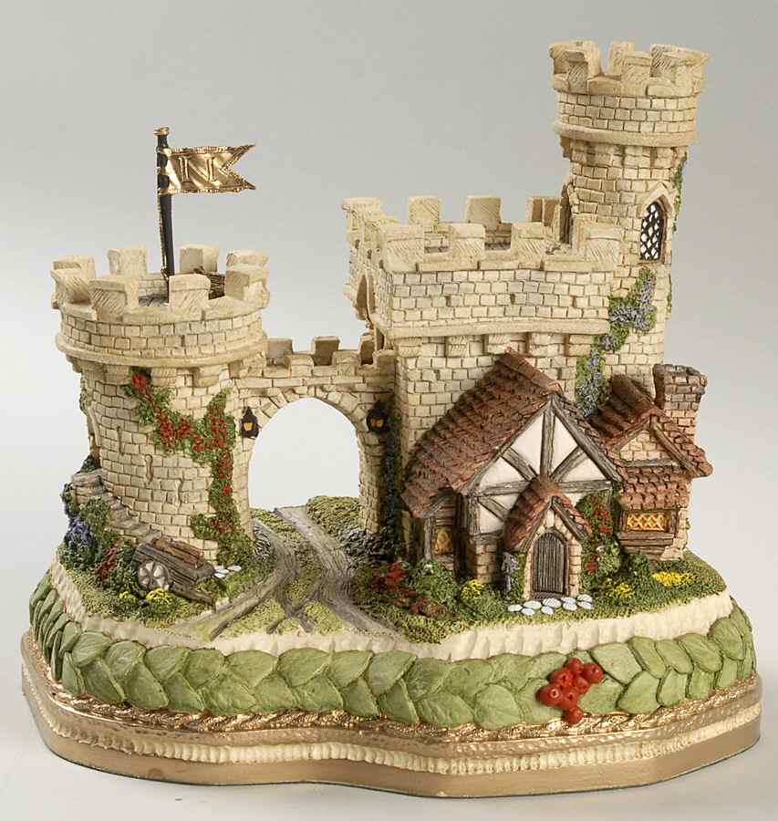 In The Country Collection Guardian Gate Premier - Boxed by David Winter-1