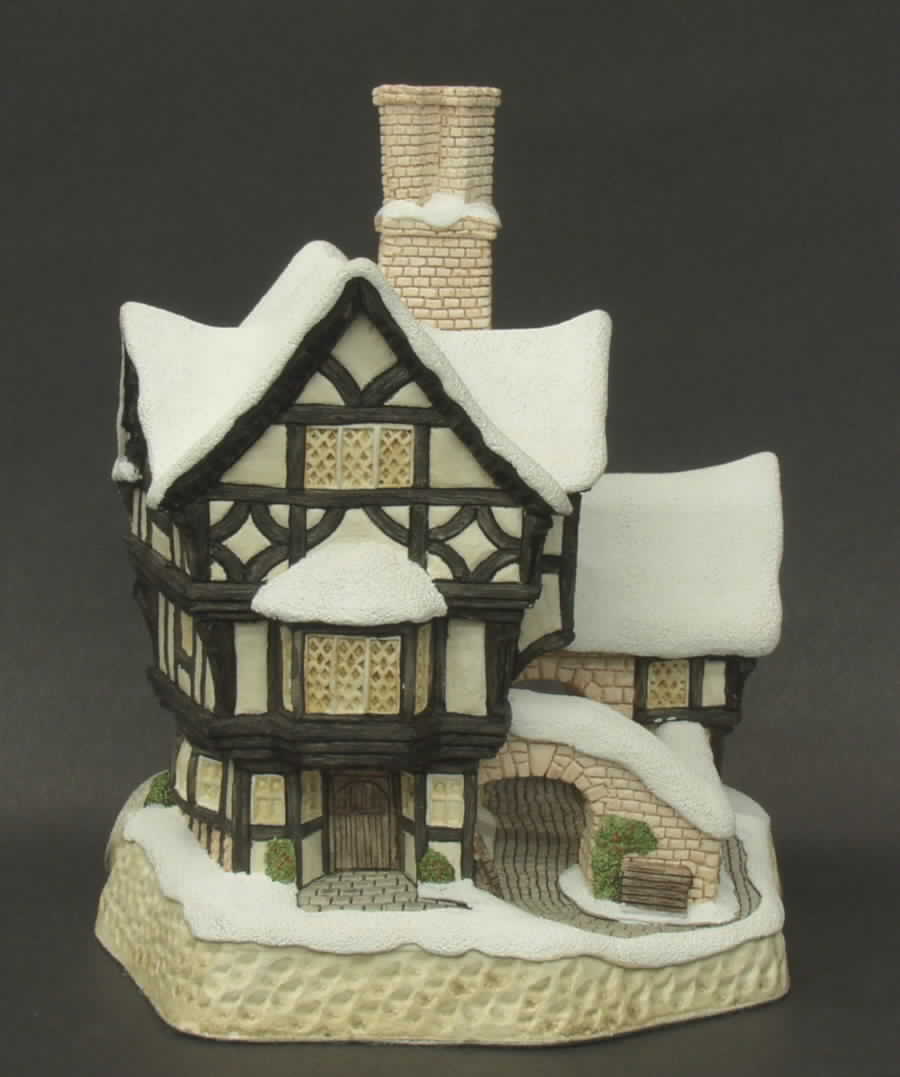 Dickens Christmas Mister Fezziwigs Emporium - No Box by David Winter-1