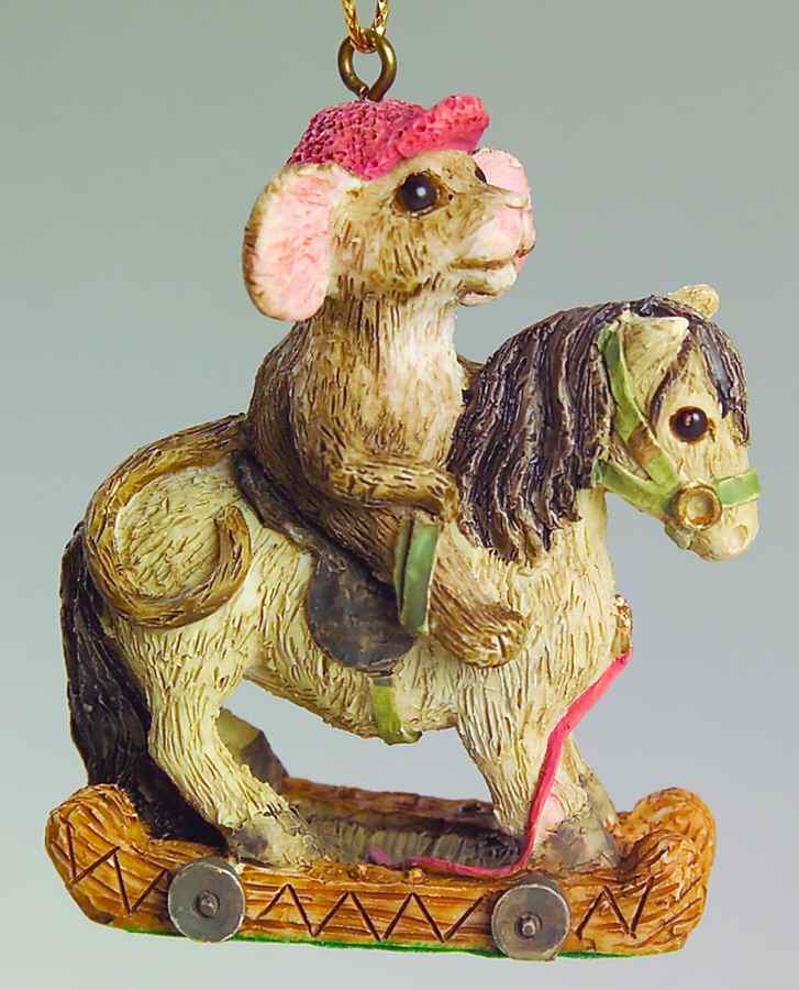 Mouse Ornaments Stable Mouse - Boxed by David Winter-1