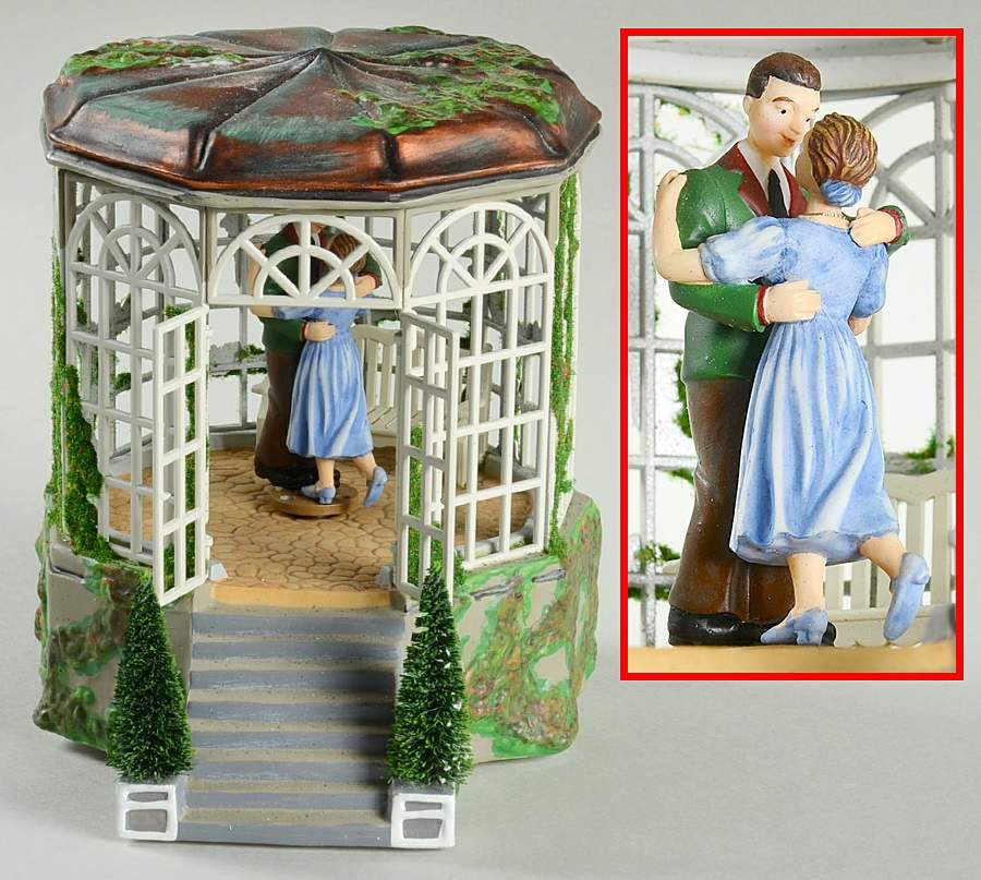 Alpine Village The Sound Of Music Gazebo Music Box - Boxed by Department 56-1