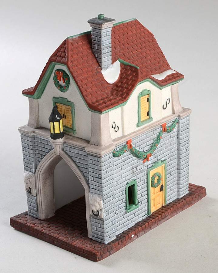 Dickens Village Gate House - Boxed by Department 56-1