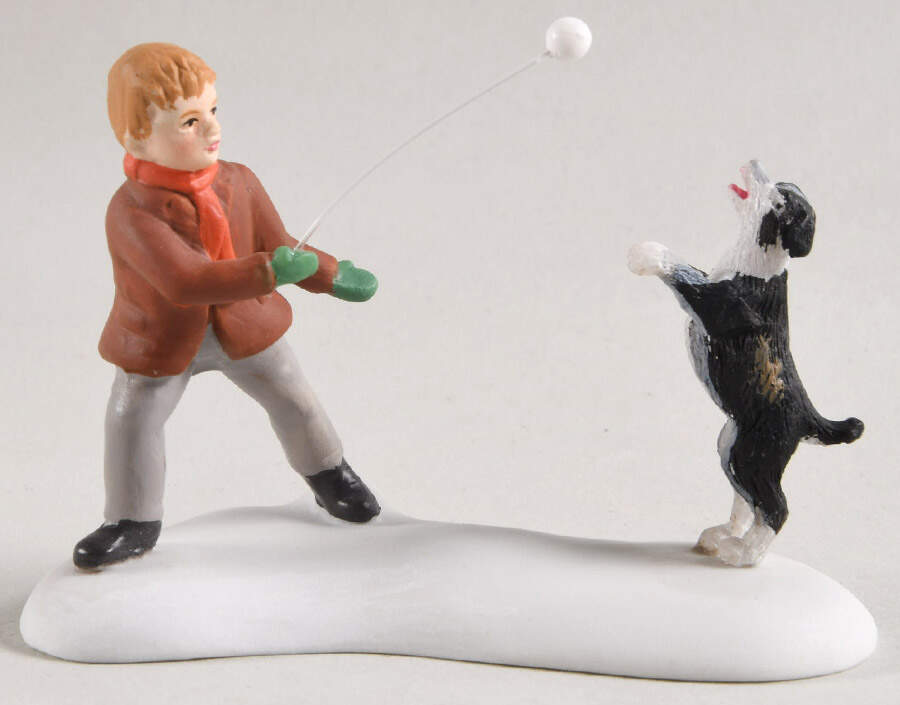 Dickens Village Winter Game Of Catch - With Box Bx848 by Department 56-1
